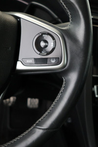 VÉHICULE AVEC UN TRES BAS MILLAGE!! A/C, GROUPE ELECTRIQUE, CAMERA DE RECUL, BLUETOOTH, SIEGES CHAUF... (image 9)