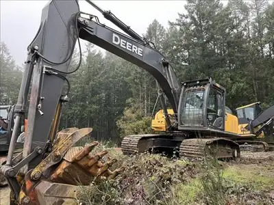 Hours: 5335 | Location: Prince George, BC, CA | Arms: Long Arm; Attachments: Aux Hydraulics; Buckets...
