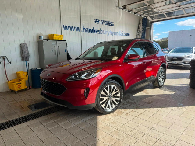 2020 Ford Escape Titanium Hybrid Fully Loaded. Fuel Efficient. A in Cars & Trucks in Ottawa