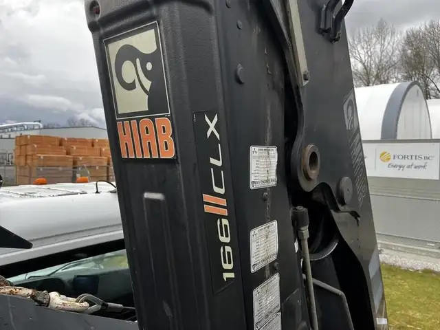2006 freightliner M2 112 15 foot Flat Deck With Hiab Crane Diese in Heavy Trucks in Richmond - Image 19