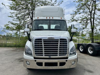Ryder Stock ID: 840610 Transmission Type/Speed: AUTO 12 Engine: DIESEL DD13 GHG'17 450/1625 Horse Po... (image 1)