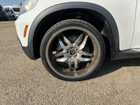 Recent Arrival! 4.8L V8 32V Valvetronic, Sand Beige Nevada Leather, 12 Speakers, AM/FM radio, Auto t... (image 2)