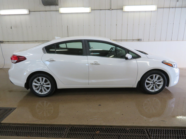 2017 Kia Forte 2.0L EX 2 Sets of Tires, Heated Front Seats, R... in Cars & Trucks in Brandon - Image 3