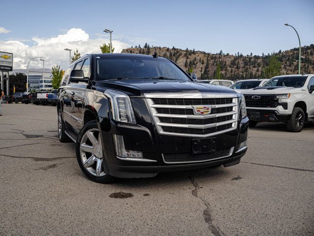 2019 Cadillac Escalade ESV Luxury 6.2L in Cars & Trucks in Kelowna - Image 2