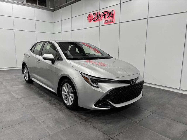 2024 Toyota Corolla Hatchback SE - SIEGES CHAUFFANTS - VOLANT GA in Cars & Trucks in Québec City