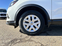 Air Conditioning, Auto High-beam Headlights, Electronic Stability Control, Front Bucket Seats, Fully... (image 2)