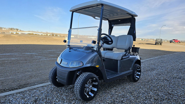 2023 E-Z-GO RXV FREEDOM EX1 GAS GOLF CART in ATVs in Swift Current - Image 3
