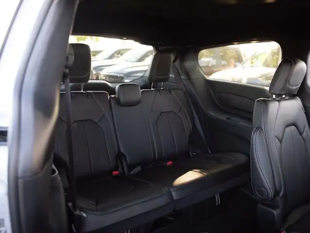 2025 Chrysler Grand Caravan SXT, Heated Leather, Lane Keep in Cars & Trucks in Calgary - Image 24