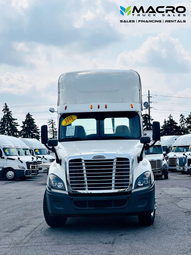 2015 Freightliner Daycab, ( $0DOWN*OAC,90 Days NO PAYMENT ) in Heavy Trucks in Mississauga / Peel Region - Image 2