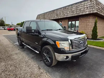  2012 Ford F-150 4WD SuperCrew XLT, 6 Passenger seating,