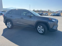 Heated Seats, Apple CarPlay, Blind Spot Monitoring, Lane Keep Assist, Steering Wheel Audio Control!... (image 6)