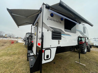 2023 Palomino Real Lite HS1910 LUXURY Truck Camper with bathroom