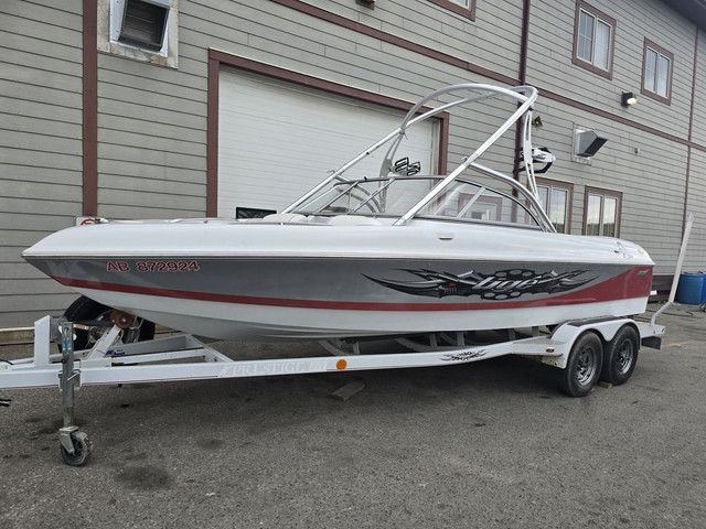 2006 Tige Boats 22V Surf Boat FINANCING AVAILABLE in Personal Watercraft in Kelowna - Image 3