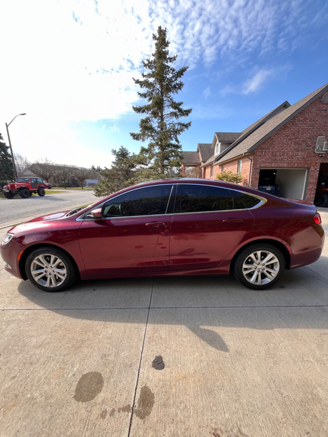 2015 Chrysler 200 Limited in Cars & Trucks in Leamington