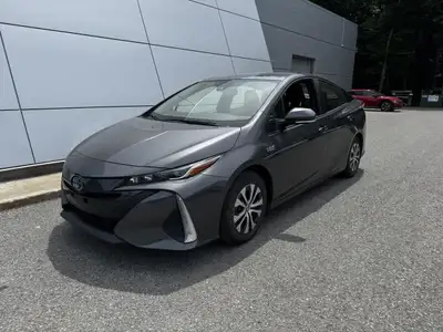 Toyota Prius Prime Auto Tissu Caméra Recul Mags 2021 à vendreJAMAIS ACCIDENTÉ & UN SEUL PROPRIÉTAIRE...