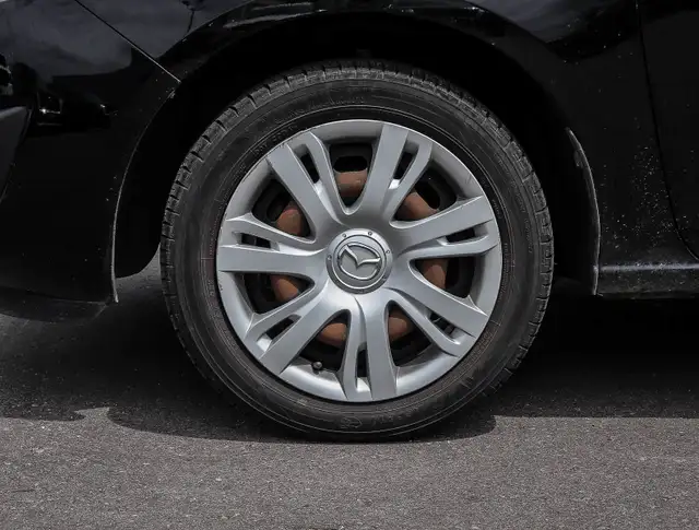 2012 Mazda Mazda2 GX in Cars & Trucks in Oakville / Halton Region - Image 7