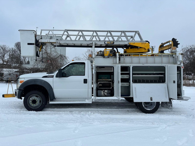 2011 Ford F-450 Super Duty DRW Bucket Truck in Cars & Trucks in Markham / York Region - Image 3