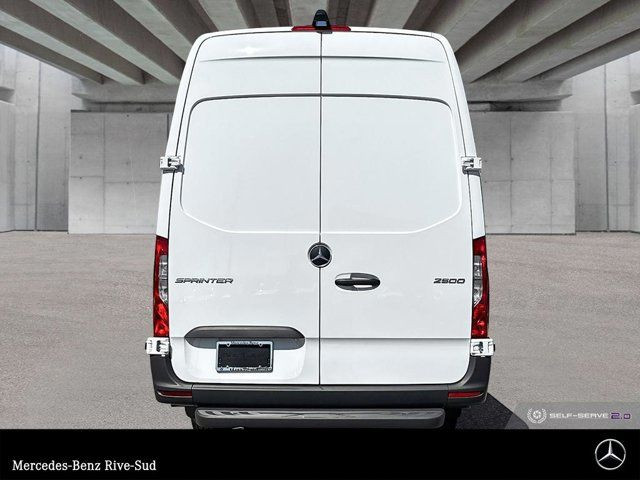 2025 Mercedes-Benz Sprinter 2500 170 Wheelbase High Roof RWD in Cars & Trucks in Longueuil / South Shore - Image 4