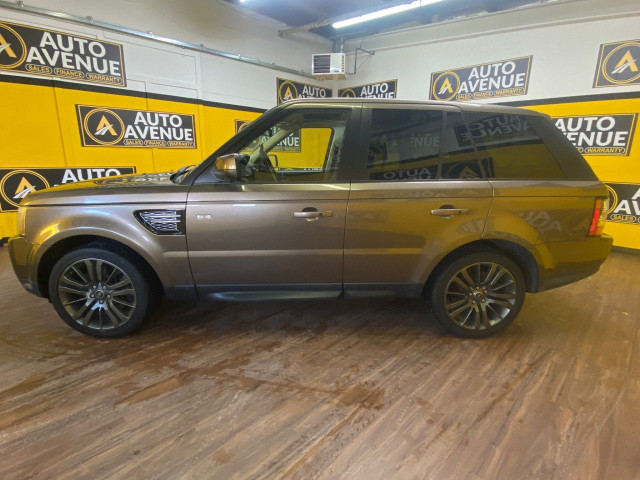2013 Land Rover Range Rover Sport HSE LUX - HEATED SEATS, BACKUP in Cars & Trucks in Calgary - Image 2