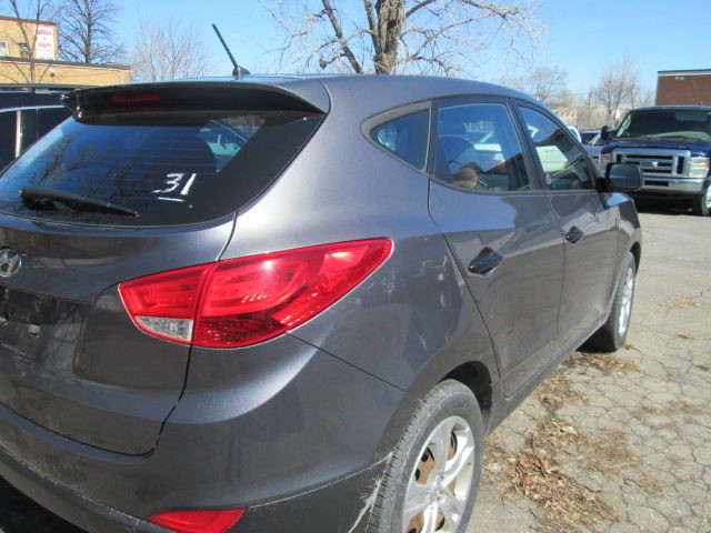 2014 Hyundai Tucson Suv in Cars & Trucks in City of Montréal - Image 4