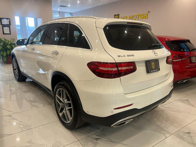 2019 Mercedes-Benz GLC-Class GLC 300 AMG PACKAGE 4MATIC SUV in Cars & Trucks in City of Toronto - Image 2