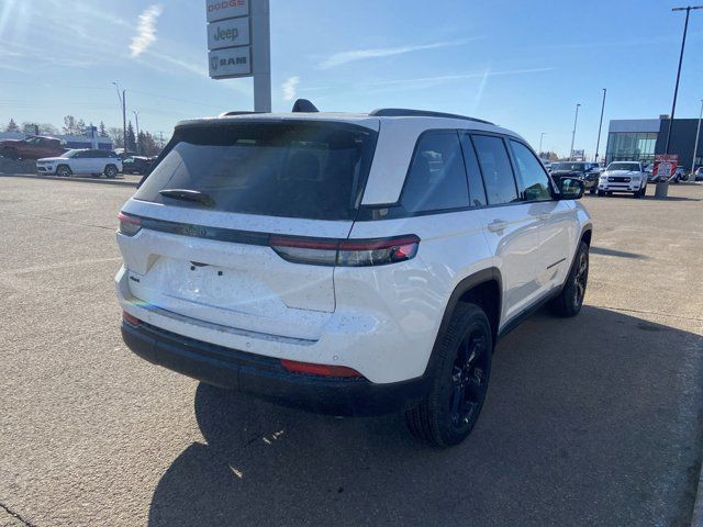 2025 Jeep Grand Cherokee Altitude in Cars & Trucks in Lloydminster - Image 4