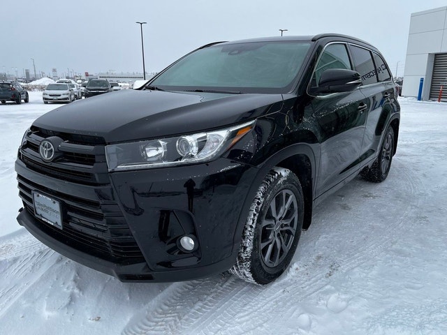 2018 Toyota Highlander AWD XLE | LOCAL VEHICLE | TWO SETS OF TI | Cars ...