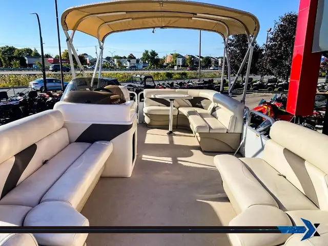 2014 Sun Chaser SUNCHASER 20 moteur 50HP e-TEC dans Vedettes et bateaux à moteur dans Gatineau - Image 8