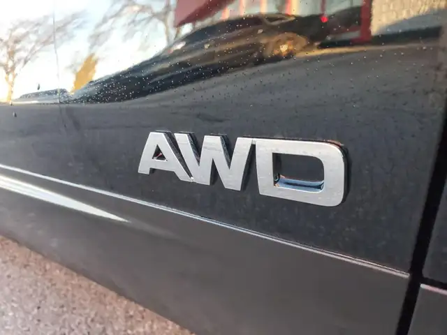 2017 Kia Sorento AWD EX Turbo *Leather / Rear View Camera* in Cars & Trucks in London - Image 11