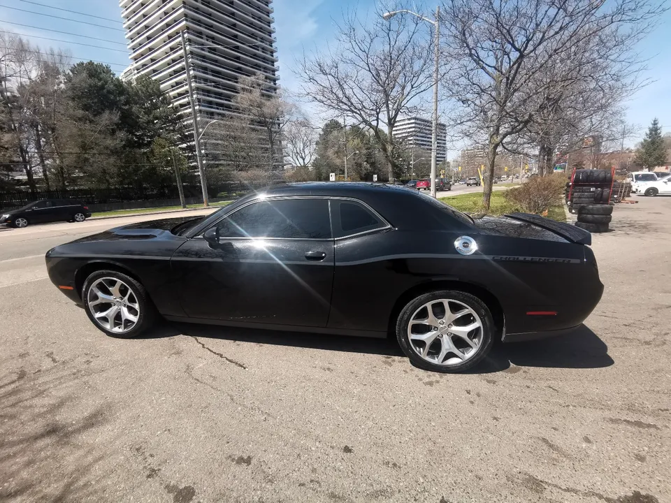 2016 Dodge Challenger SXT Plus