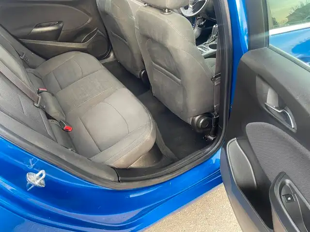 2017 Chevrolet Cruze 4dr HB 1.4L LT w/1SD in Cars & Trucks in City of Toronto - Image 11