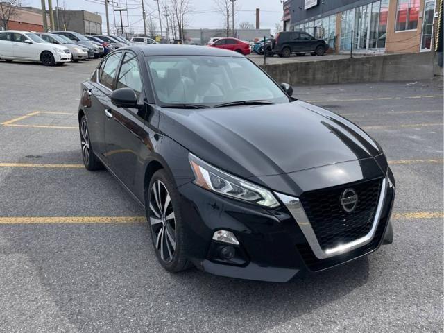 2020 Nissan Altima Sedan 2.5 Platinum CVT LEATHER | HEATED SEATS in Cars & Trucks in Calgary - Image 2