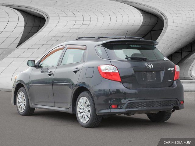 2011 Toyota Matrix S in Cars & Trucks in London - Image 3