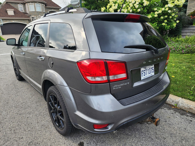 2013 Dodge Journey in Cars & Trucks in City of Montréal - Image 3