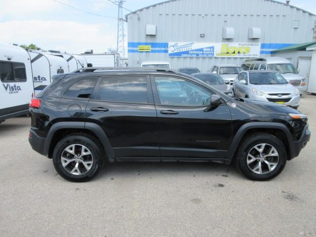 2015 Jeep Cherokee Trailhawk Leather Interior Nav. System 4WD in Cars & Trucks in Winnipeg - Image 4