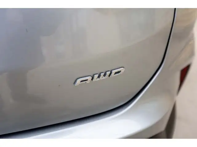 2022 Ford Edge SEL AWD | REMOTE START | HEATED SEATS | CLEAN CAR in Cars & Trucks in Winnipeg - Image 17