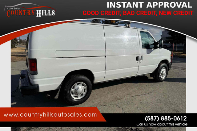 2012 Ford Econoline E-350 Super Duty in Cars & Trucks in Calgary - Image 4