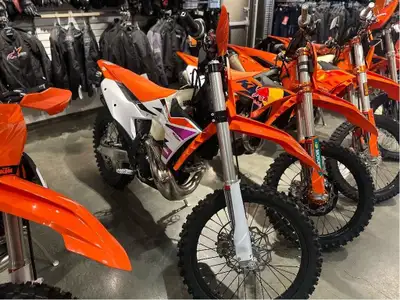 KTM 300 XC 2024 Superbe motocross 300 XC 2024 2 temps Rock Moto Sport Sherbrooke, Kawasaki, KTM, Cf...
