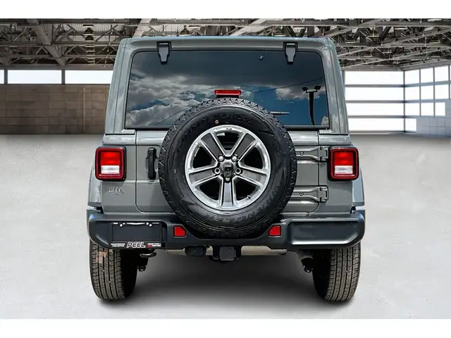 2022 Jeep Wrangler Sahara | Heated Leather | Alpine | Tow Pkg |  in Cars & Trucks in Mississauga / Peel Region - Image 5