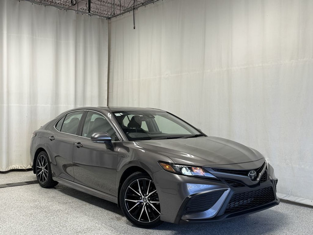 2023 Toyota Camry SE - Backup Camera, Heated Steering Wheel, Pad in Cars & Trucks in Strathcona County - Image 2