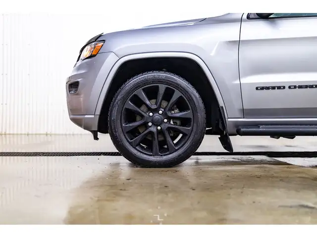 2017 Jeep Grand Cherokee 4x4 Altitude Leather Roof Nav BCam in Cars & Trucks in Grande Prairie - Image 26
