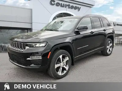 This Jeep Grand Cherokee 4xe has a strong Intercooled Turbo Gas/Electric I-4 2.0 L/122 engine poweri...