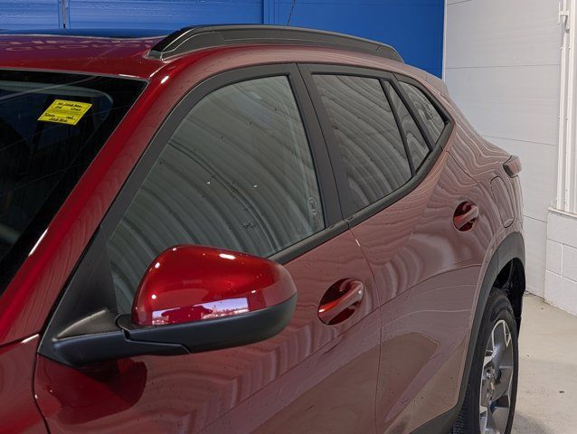 2025 Chevrolet Trax LT- Remote Start - Sunroof Pkg in Cars & Trucks in Barrie - Image 3