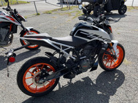 2022 KTM DUKE 200