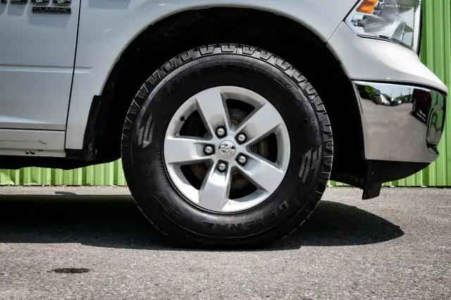 2023 Ram 1500 Classic SLT • BEDLINER • POWER SEAT • HANDS FREE in Cars & Trucks in Kingston - Image 9