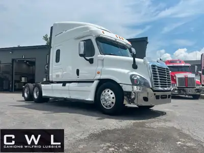FREIGHT CASCADIA 2015 MOTEUR/ENGINE: DD13 450HP ODO/MILLEAGE: 960 682KM TRANSMISSION 13 VIT FULLER E...