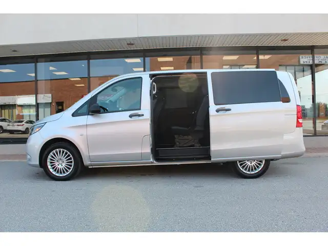 2018 Mercedes-Benz Metris Passenger Van 8 PASSENGERS - LEATHER dans Autos et camions dans Ville de Toronto - Image 37