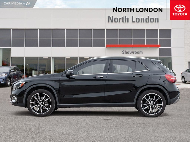 2019 Mercedes-Benz GLA 250 CLEAN CARFAX - ONE OWNER - LOW KMS... in Cars & Trucks in London - Image 3