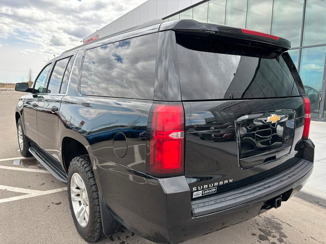  2018 Chevrolet Suburban 4WD 1500 LS 8 PASSENGER *ACCIDENT FREE* in Cars & Trucks in Calgary - Image 4