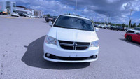 Front Wheel Drive. Leather Interior. Rear View Backup Camera. USB Input(s). Auxiliary Input. Steerin... (image 3)